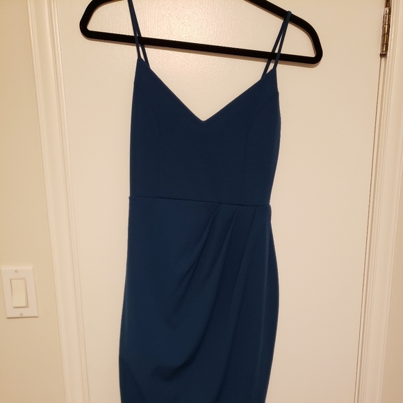 Dress - Picture 1 of 3